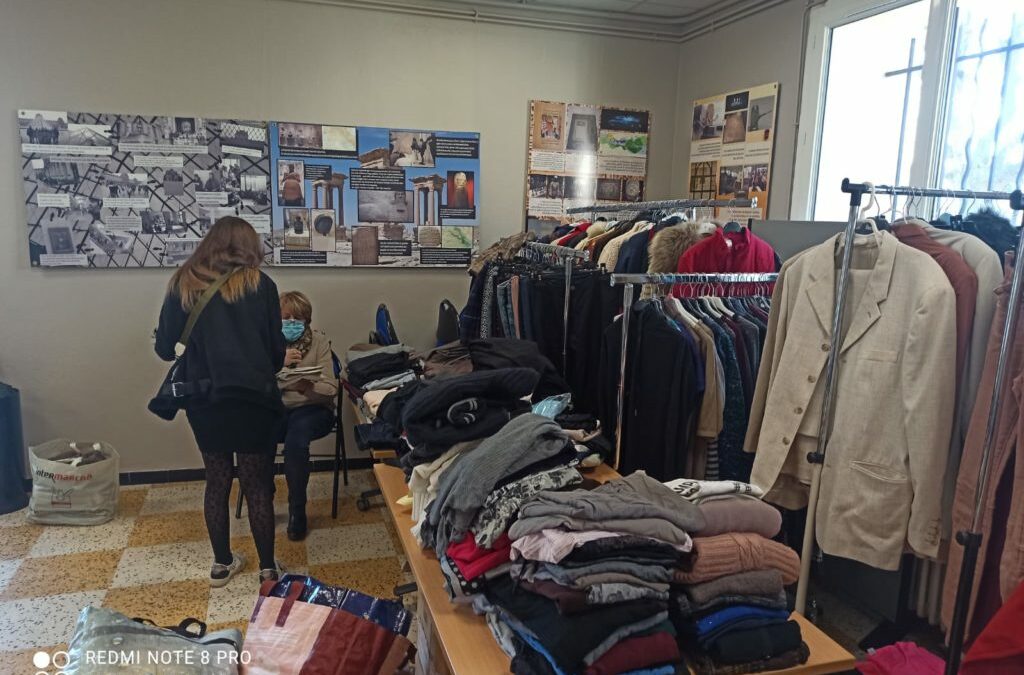Première vente éphémère de la friperie « Les frusques de Temps Libre » !